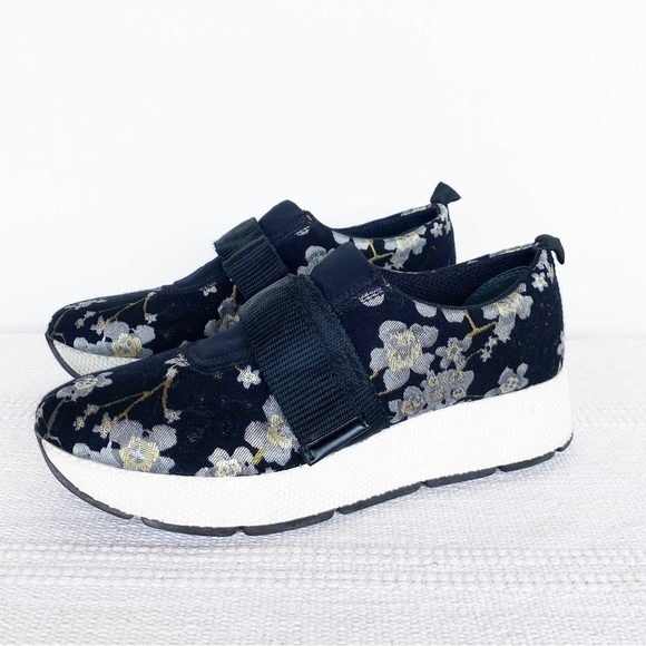 FRANCO SARTO Odella Black Floral slip-
on platform Sneakers in Womens size 9 - Picture 9 of 10